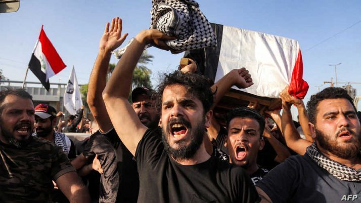مظاهرات العراق.. المئات يتوافدون على ساحة التحرير وتلويح بـ”مقاطعة الانتخابات”