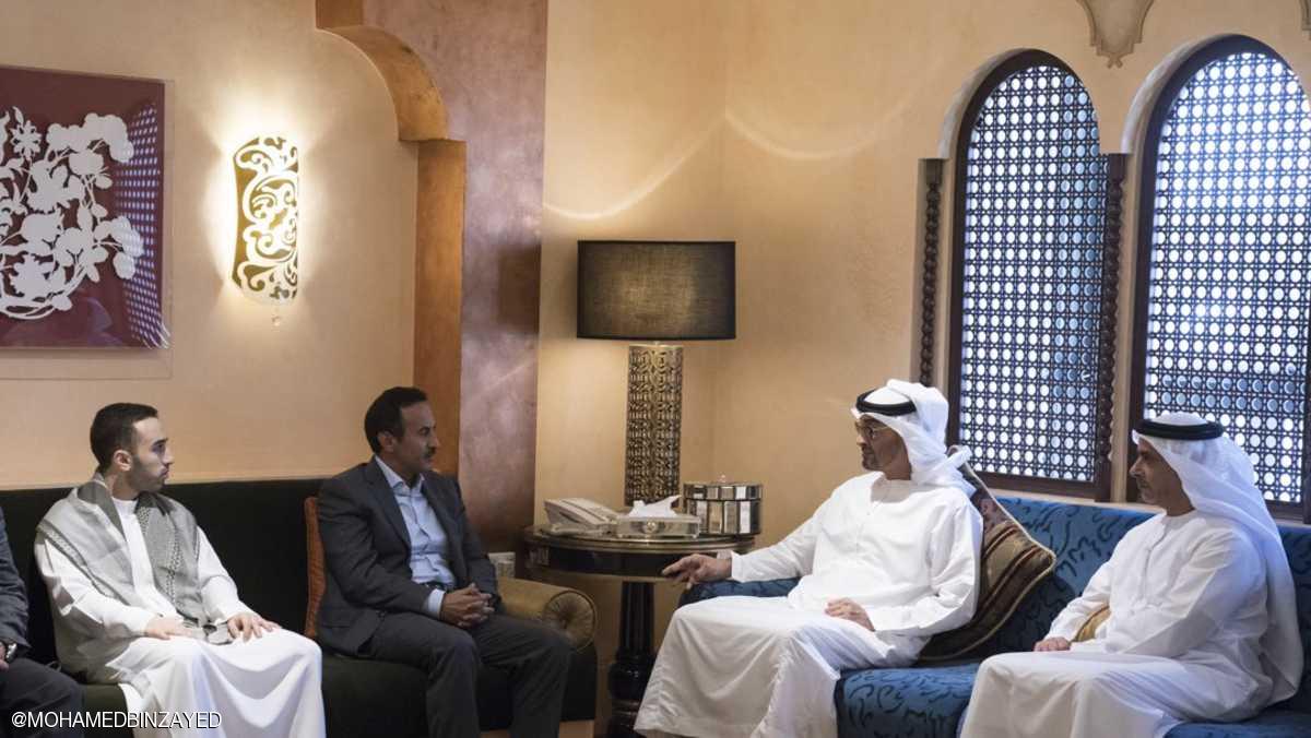 محمد بن زايد يعزي أحمد علي صالح في وفاة والده