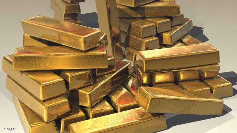 روسيا “تحرق” الدولار.. وتخزن كميات خيالية من الذهب