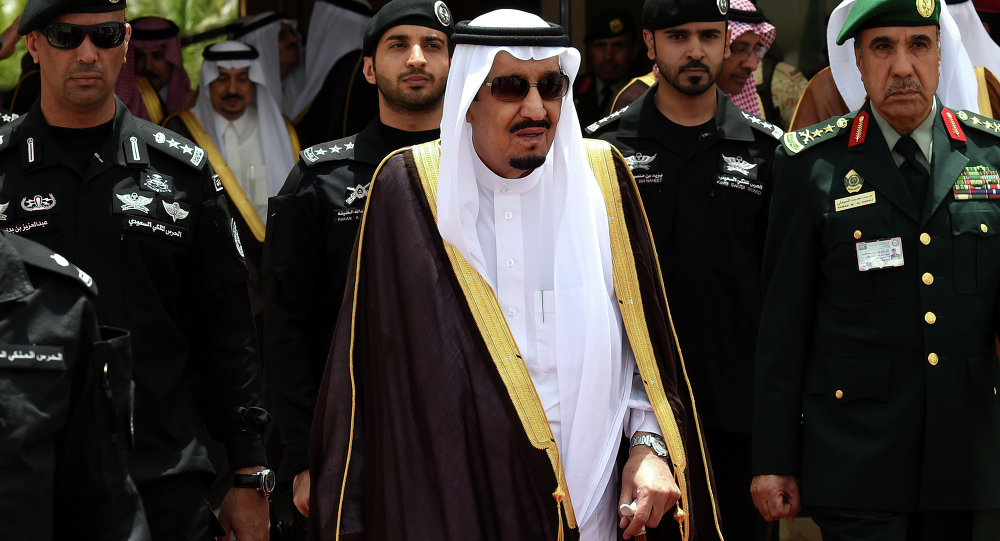 الملك سلمان يعتزم القيام بجولة هي الأولى من نوعها منذ توليه الحكم