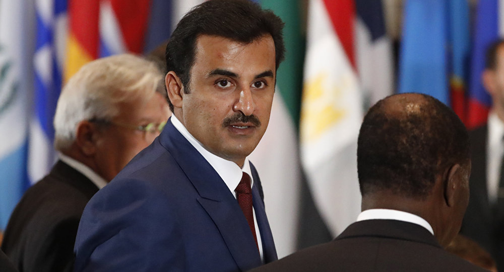 رئيس كوت ديفوار يفاجئ أمير قطر…ماذا حدث للأمير