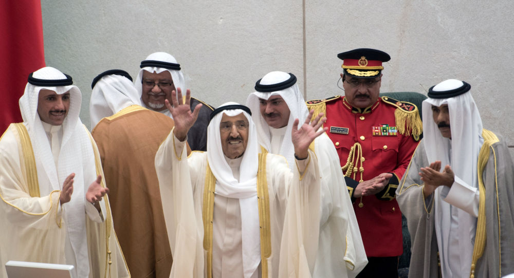 أمير الكويت يوجه رسالة إلى إيران  ويدعو لتجاوز “الكارثة”