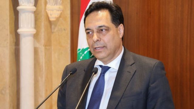 رئيس حكومة عربي يفاجئ مسؤولين قطريين بسيرته الذاتية طلبا لوظيفة
