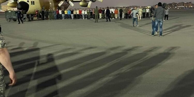 الجيش المصري: 3 طائرات نقلت معظم جنودنا من السودان