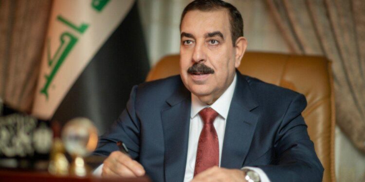 الحكم على محافظ الانبار بالسجن لمدة عام “بعد ان وصفه رئيس الوزراء برجل الاعمار”