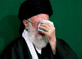 هل سيشرب خامنئي كأس السم النووي؟