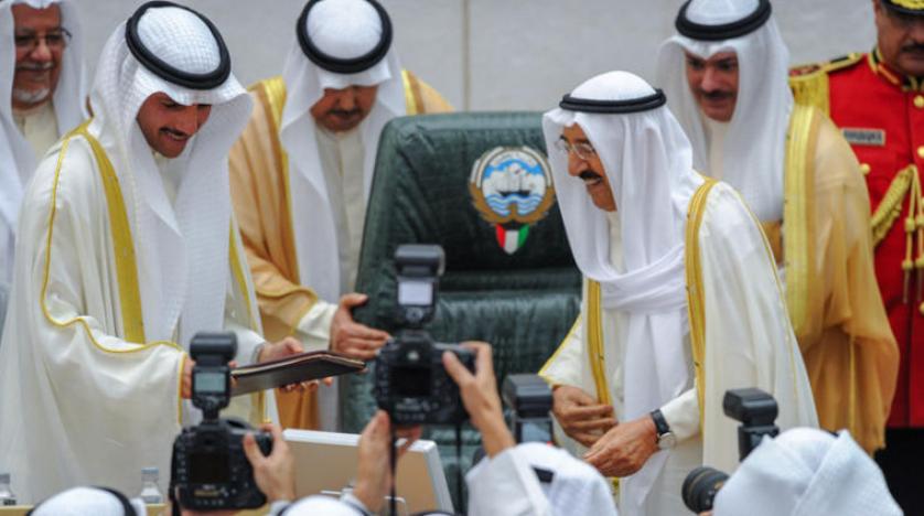 أمير الكويت انتقد نواباً لتجاوزهم الدستور