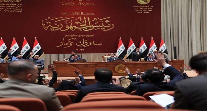 العراق بين خيارين.. حل الانسداد السياسي أو حل البرلمان