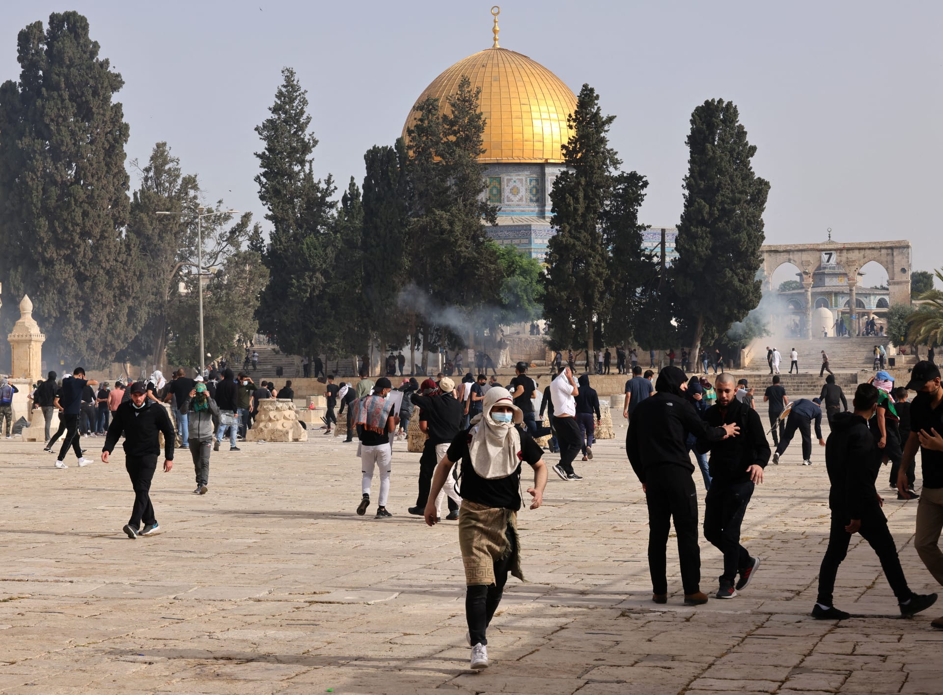 سماع دوي انفجارات في القدس.. و”كتائب القسام” تعلن إطلاق صواريخ بعد انتهاء المهلة