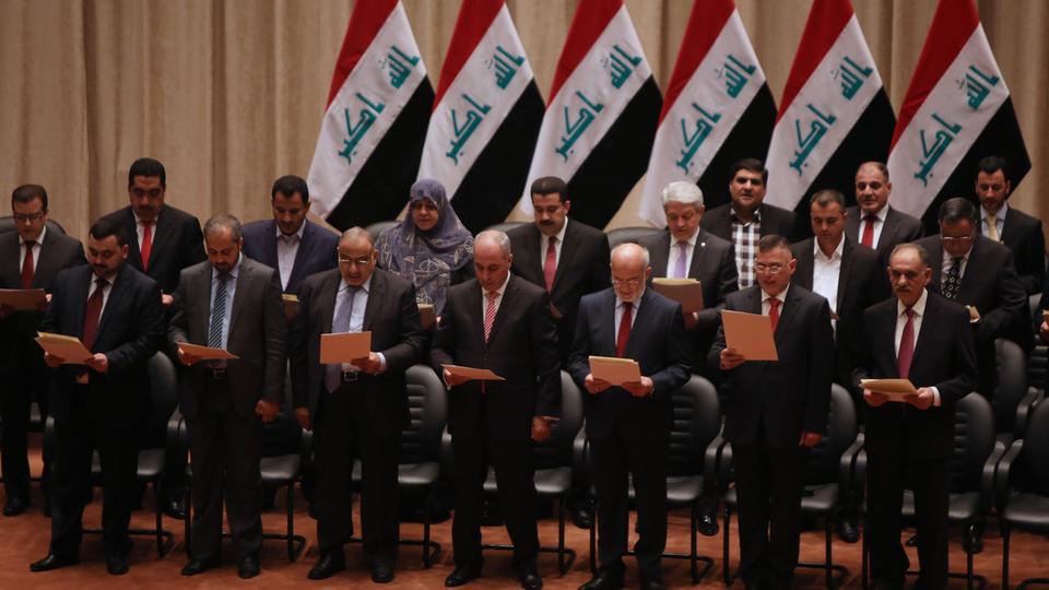 الفساد لآخر نفس.. قبل ترك مناصبهم وزراء ينهبون ملايين الدولارت من صفقات عراقية مشبوهة