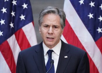 بلينكن يصدر استثناء يسمح بنقل أموال مجمدة إلى إيران