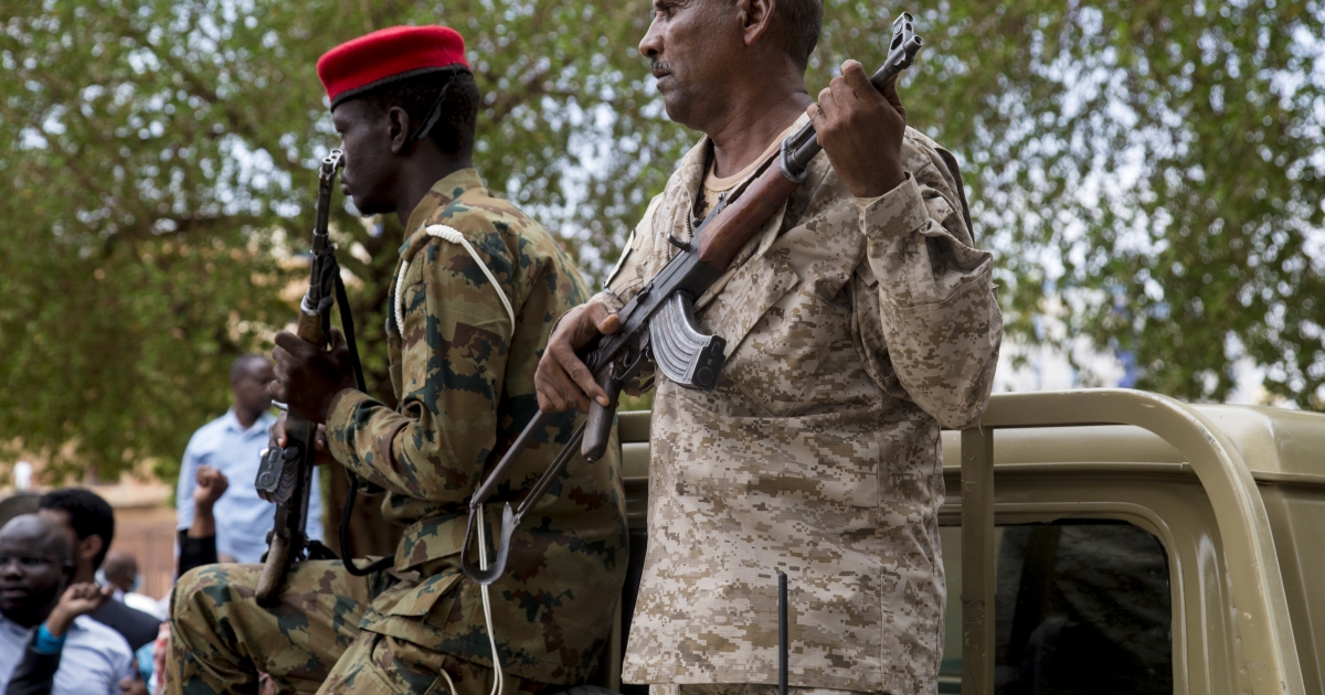 السودان يعلن إحباط محاولة انقلاب ويتهم أنصار البشير بتدبيرها