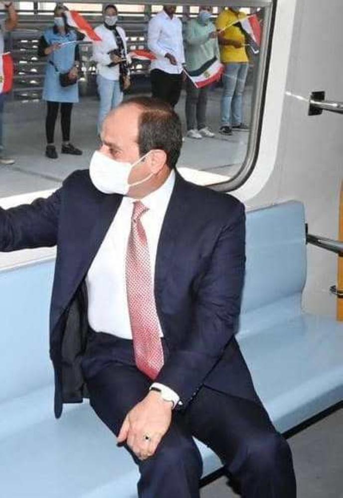 السيسي يفتتح خطا جديدا من مترو الأنفاق