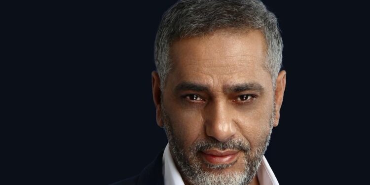 الفنان فضل شاكر يحلق في سماء الرومانسية بأغنية “صعبان عليك حالي”