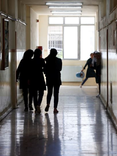 الحكومة الأردنية تلزم طلبة المدارس بالدوام اعتبارا من الثلاثاء