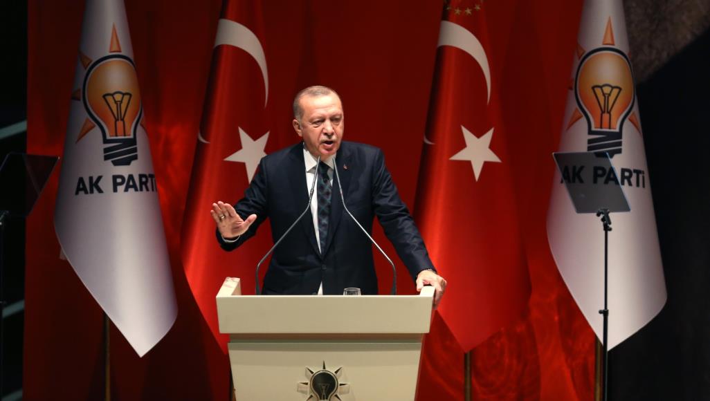 أردوغان يتعهد بمنع فرار مقاتلي تنظيم الدولة