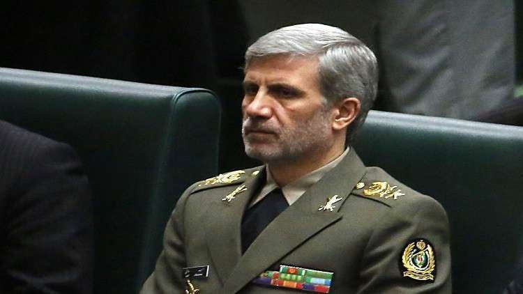 وزير الدفاع الإيراني يختتم زيارته إلى العراق بلقاء قادة «الحشد»