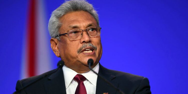 الرئيس السريلانكي يفر من مقره الرئاسي بعد اقتحام متظاهرين لمحيطه احتجاجا على الأوضاع الاقتصادية