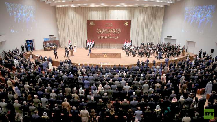 عبد المهدي يبلغ الكتل السياسية بعدم ترشيح أي برلماني لمنصب وزير
