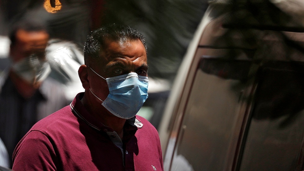 مصر.. عامل توصيل طلبات ينقل كورونا إلى 10 أسر