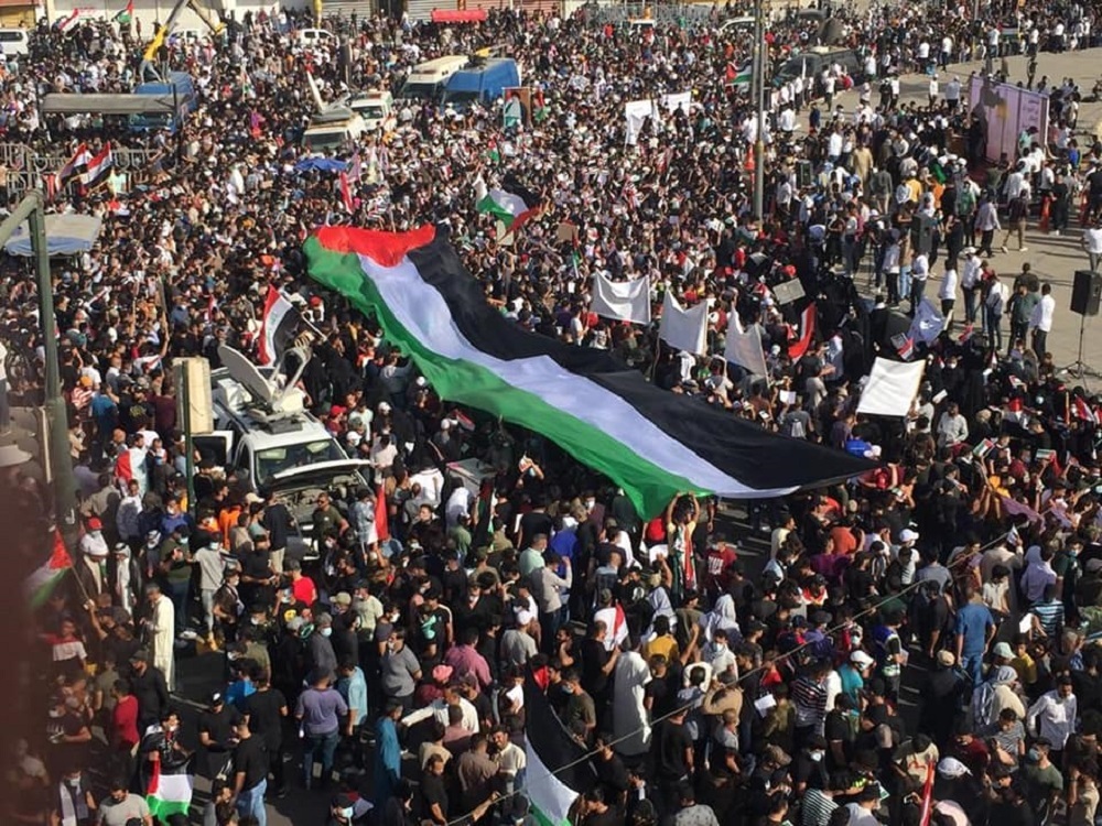 الآلاف يحتشدون في بغداد تنديدا بـ”الاعتداءات” الإسرائيلية على غزة