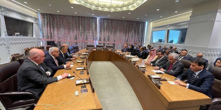 لافروف يجتمع مع وزراء خارجية دول “التعاون الخليجي”