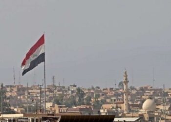 أوامر قبض على 4 مسؤولين في حكومة الكاظمي لتسهيلهم سرقة “صفقة القرن”