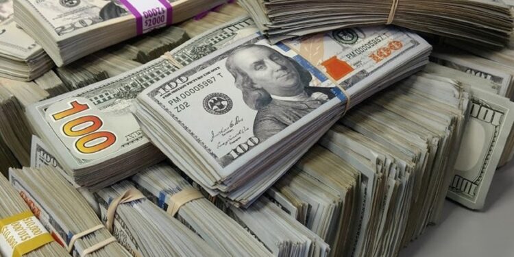 أشخاص نافذون وشبكة منظمة.. القضاء العراقي يعلق على “سرقة 2.5 مليار دولار”