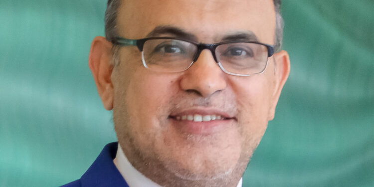 انجاز طبي وانساني يحققه الدكتور “عصام لطايفة” في جراحة الرحم