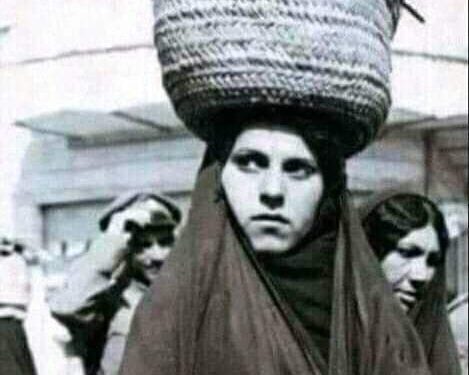 “الأرملة المرضعة” القصيدة التي كتبت بدموع الرصافي