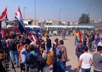 احتجاجات على العودة لقانون الانتخابات السابق والبرلمان يؤجل التصويت