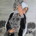 “الشعب الذي لايقهر”… طفل فلسطيني مقطع الاوصال يقوي عزيمة والده