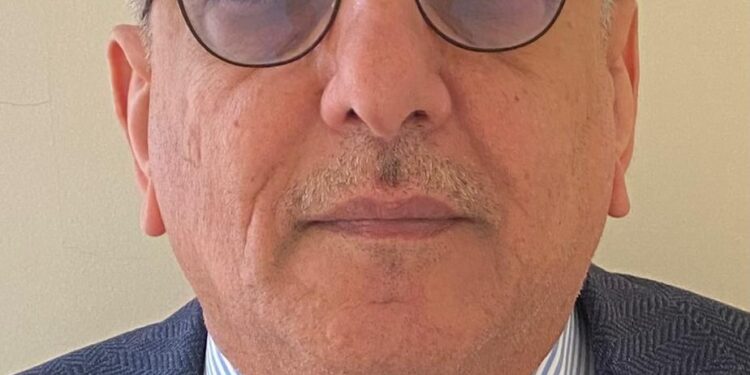 العراق من بعيد