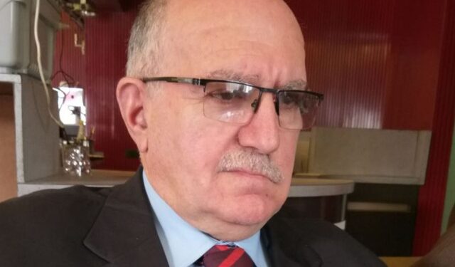 خذوا كراسيكم وأعيدوا لنا سورية”