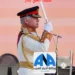 لما استل الملك عبد الله الثاني بن الحسين سيفه لحظة سماع هتاف الاردنيين