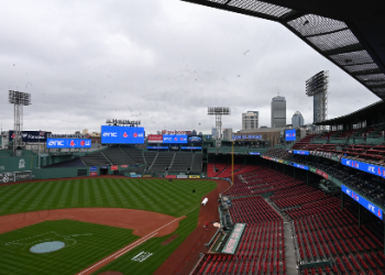 إل جي تُزوّد ​​ملعب بوسطن RED SOX بحلول عرض تجارية ضخمة