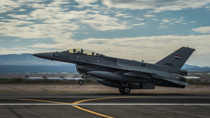 وزير الدفاع العراقي ينفي تعثر طائرات “F16”