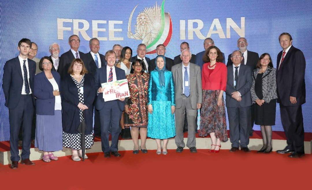 تحت شعار “ايران حرة” المعارضة الايرانية تعقد مؤتمرها السنوي في باريس