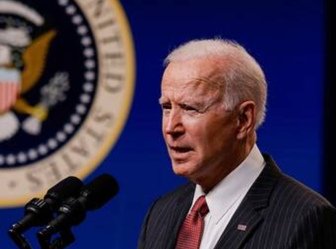 بايدن يعلق على تبرئة ترامب