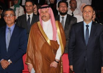مسرح أكاديمية عمان يحتضن اعمال مبادرة أنا “مؤثر”