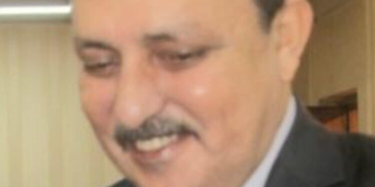 وطني لن أقف بعد اليوم على أسوارك أستجدي إشتياقي