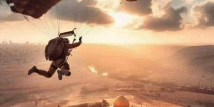 فِلَسْطِينُ تَحْمِيكِ مِنَّا الصُّدُورُ  … فَإِمَّا الحَيَاةُ وَإِمَّا الرَّدَى   