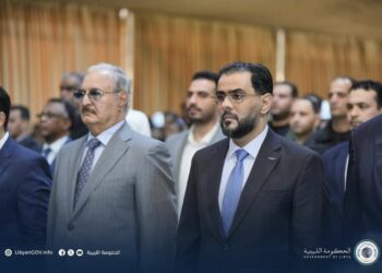 المشير حفتر ورئيس الحكومة يدشنان مشروع استكمال 20 ألف وحدة سكنية في مدينة بنغازي