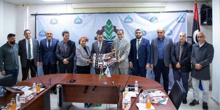 غرفة التجارة والصناعة والزراعة في مصراتة تستقبل مدير محفظة قير ساليس كابيتال الامريكية