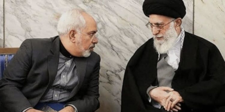 زلة لسان قد تكلف ظريف حياته..هل خان ظريف صورة خامنئي”الشجاع والمنتصر” على أنه جبان؟