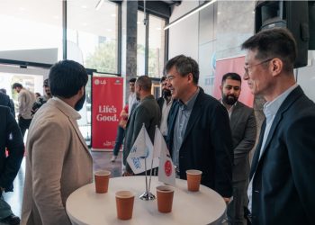 إل جي إلكترونيكس ومجموعة خوشناو تتعاونان لافتتاح مركز خدمة جديد في بغداد