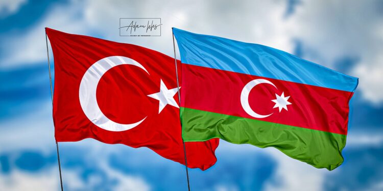 وزير الخارجية التركي: أبلغ إيران أن الجيش التركي سيكون على أهبة الاستعداد للرد إن هاجمت إيران أذربيجان