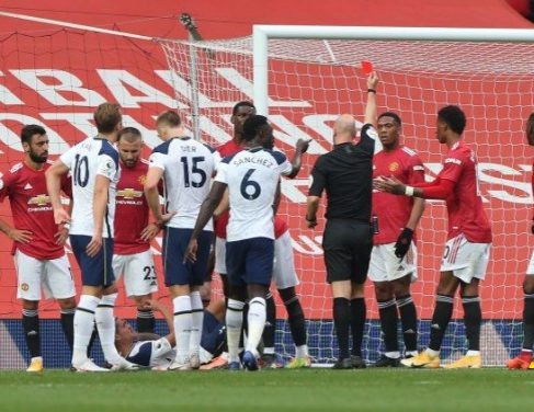 المصائب لاتأتي فرادى على مانشستر يونايتد