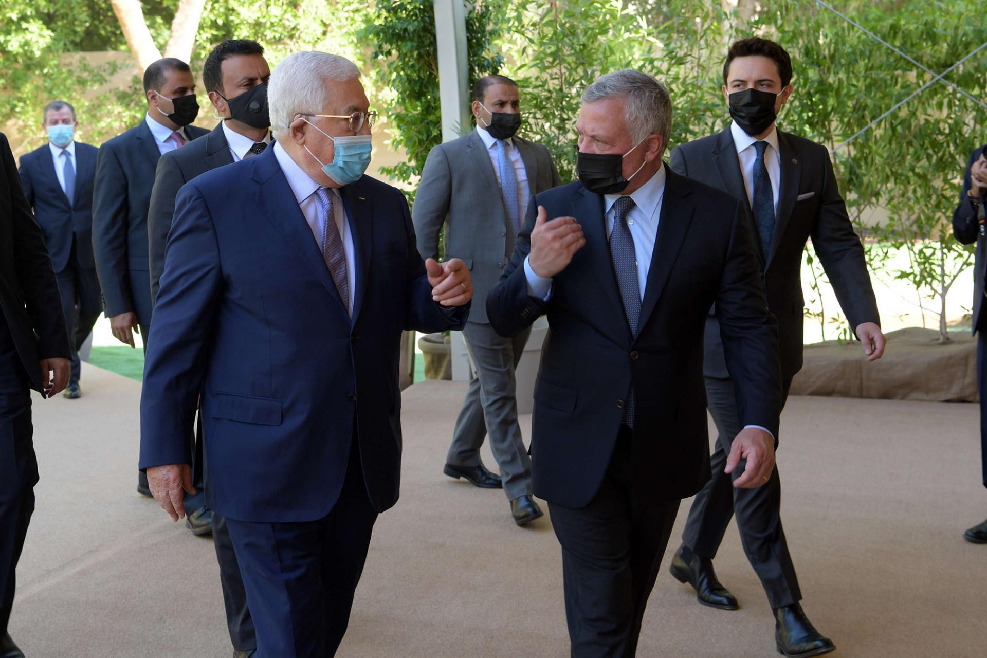 العاهل الأردني يلتقي بالرئيس الفلسطيني لتنسيق جهود التواصل مع ادارة بايدن بشأن عملية السلام على أساس حل الدولتين