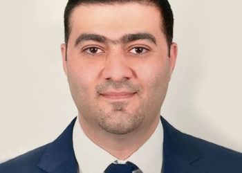 علي المؤيد يحضر مجلس عزاء عمار الحكيم رغم تورطه بملفات فساد خطيرة